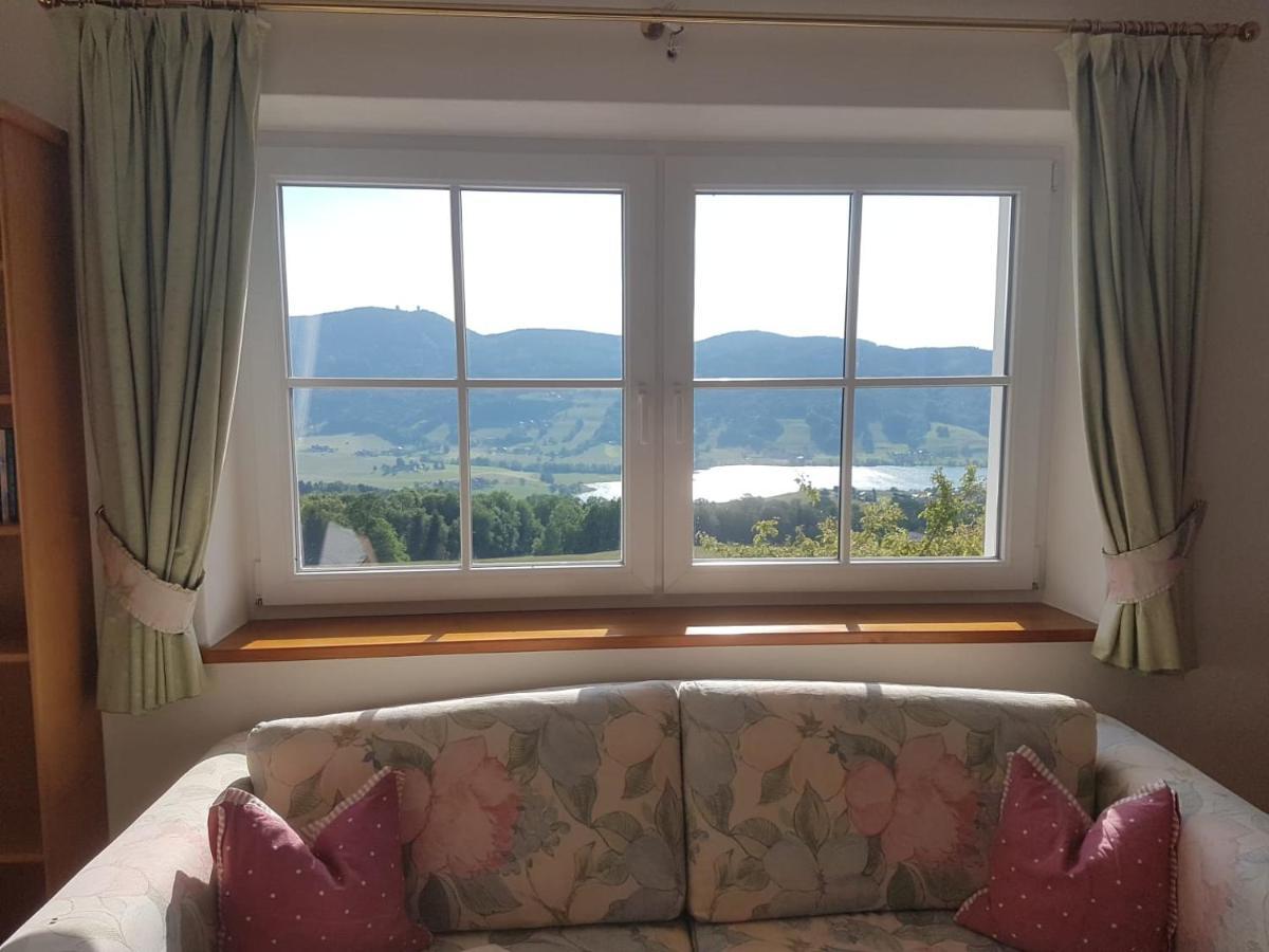 Wunderschoene Ferienwohnung Mit Seeblick Zell am Moos Extérieur photo