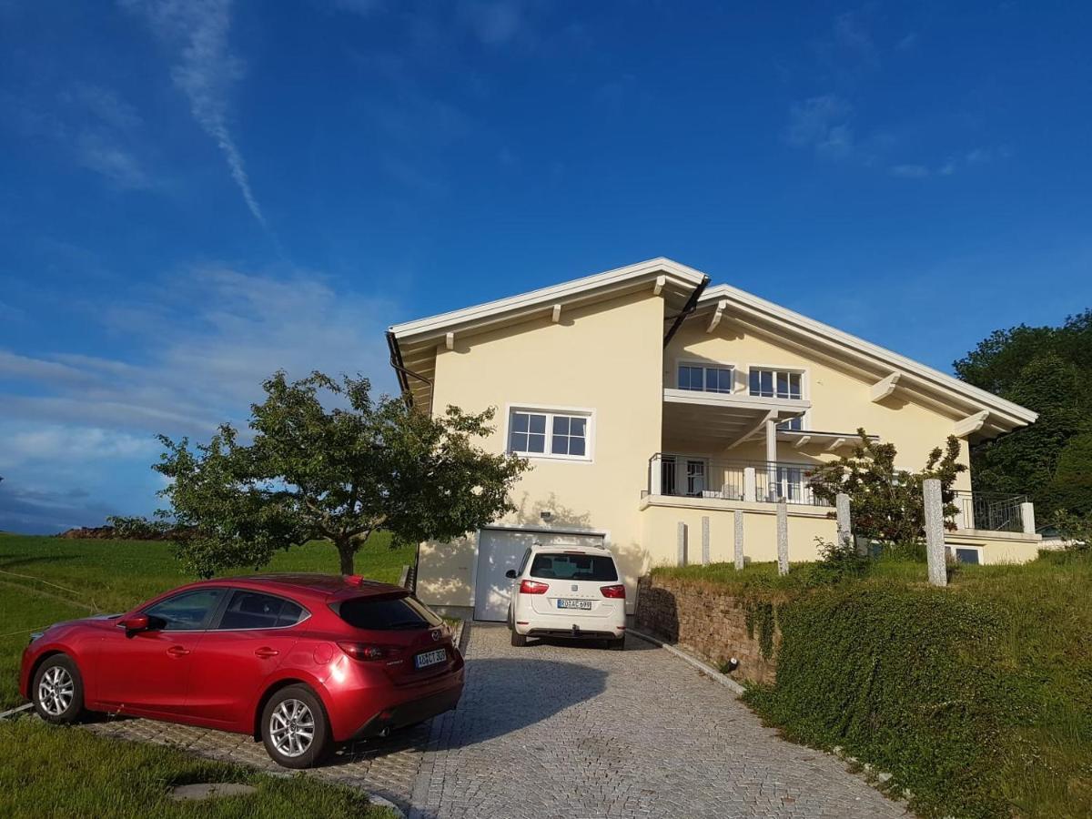 Wunderschoene Ferienwohnung Mit Seeblick Zell am Moos Extérieur photo