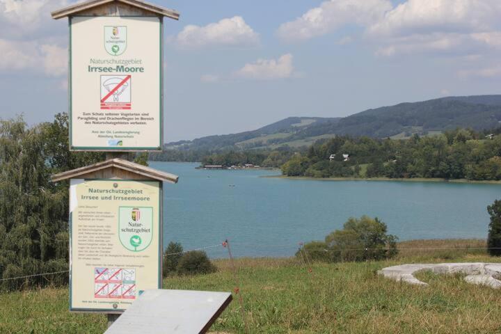 Wunderschoene Ferienwohnung Mit Seeblick Zell am Moos Extérieur photo